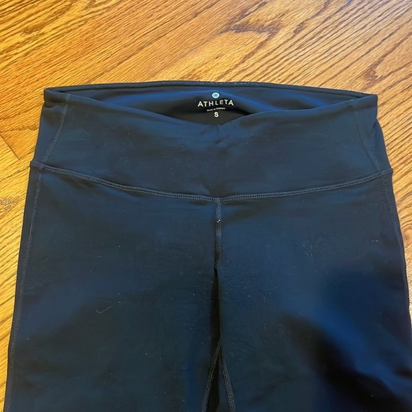 Athleta Woman’s Black Capris Size S - Picture 2 of 6